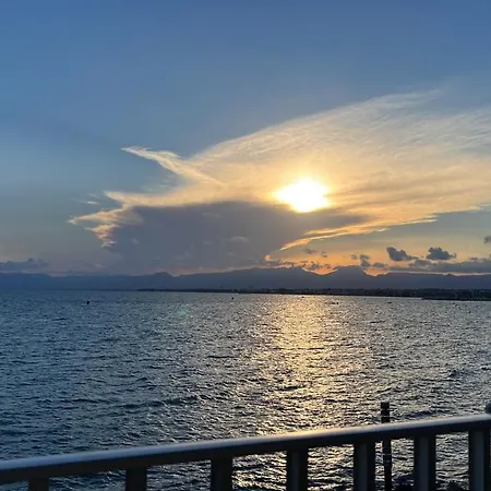 Sea View סאלו