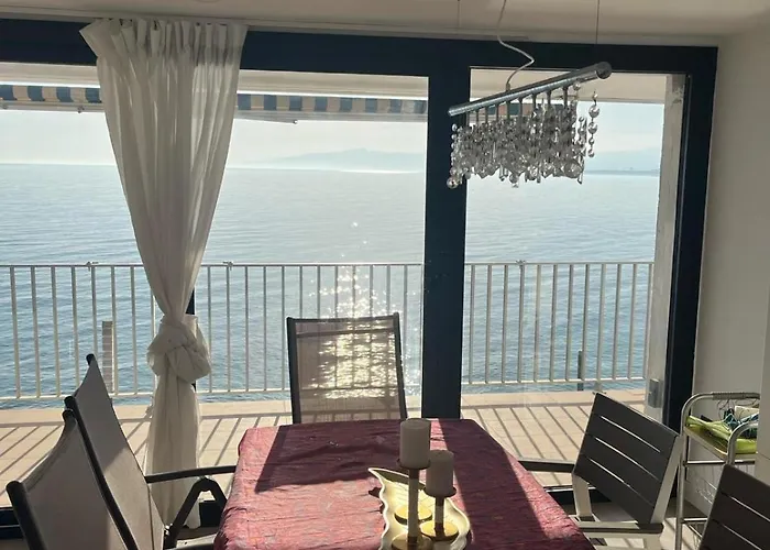 Sea View Apartament *